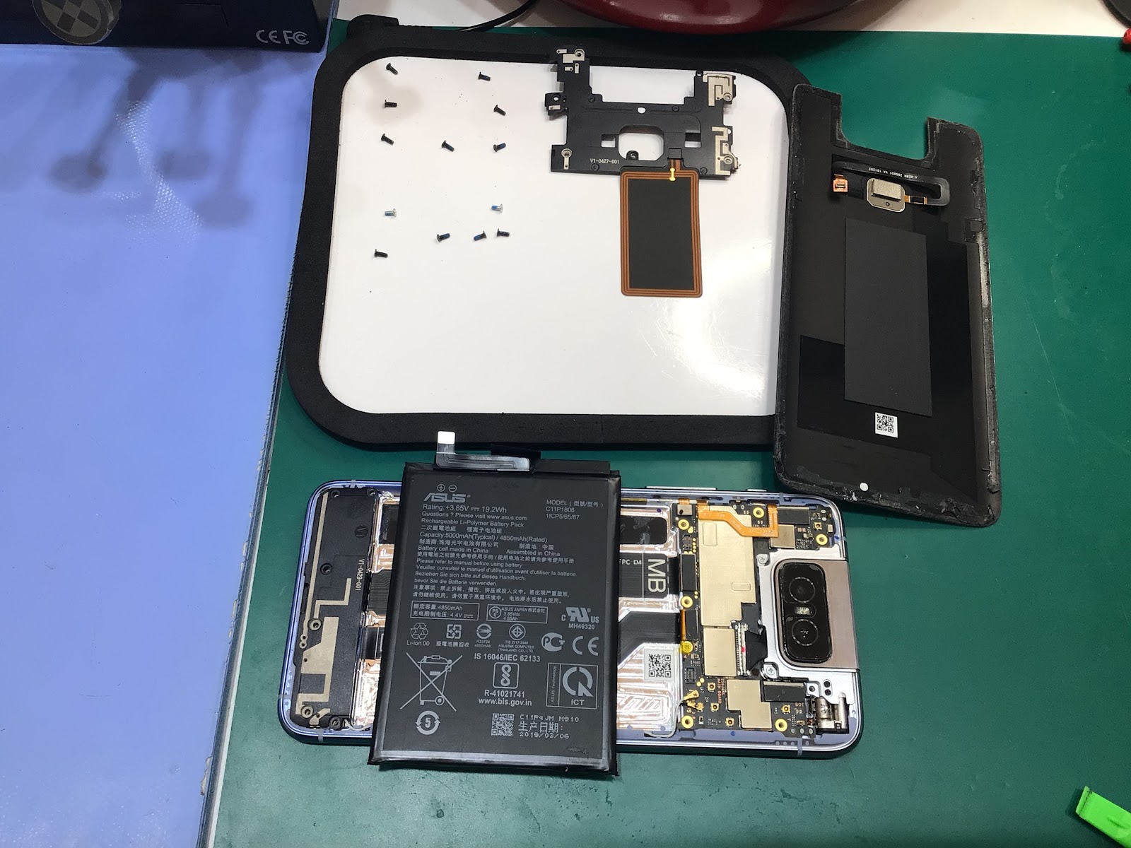 zenfon6の画面交換ならデータそのまま修理可能なスマホ修理工房セレオ甲府店へ！